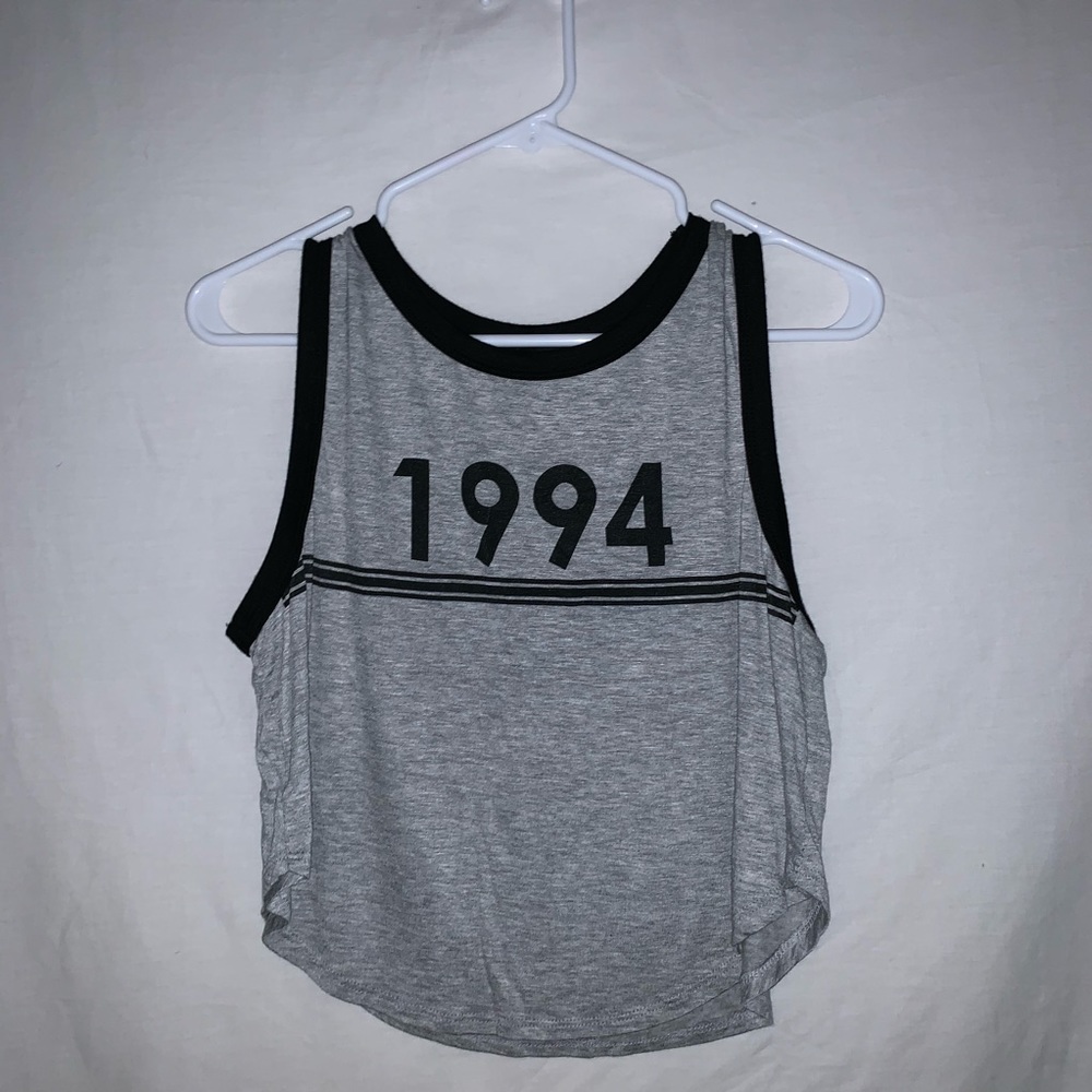 gray and black graphic tank size S